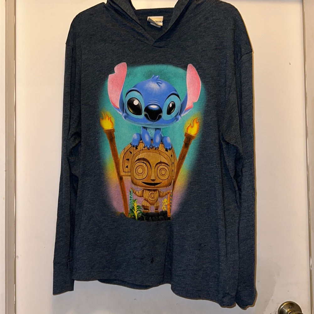 Stitch Walt Disney World Polynesian Resort lightweight hoodie.  Tiki comfy